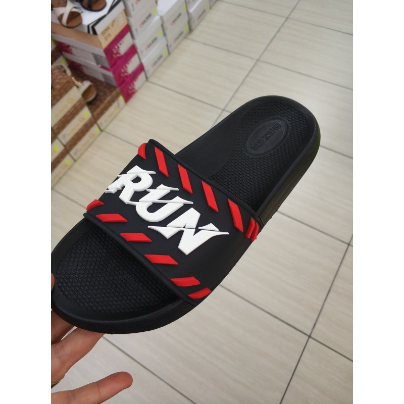 Gezer suya dayanıklı run yazı detaylı erkek terlik siyah