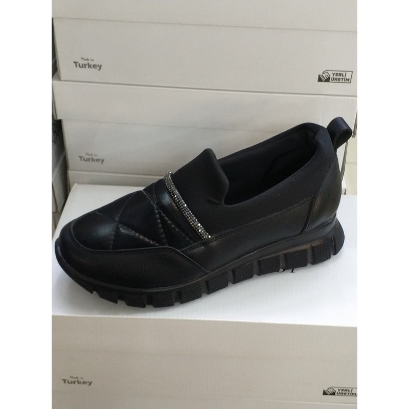 Shoes Ortopedik taş detaylı kadın mevsimlik ayakkabı siyah