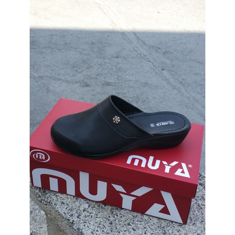 Muya ness burnu kapalı kadın terlik siyah