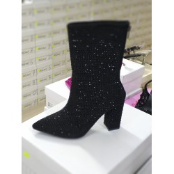 Nehir taş detaylı Topuklu yarım çizme siyah