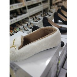 Gold toka detaylı pofuduk kadın patik krem