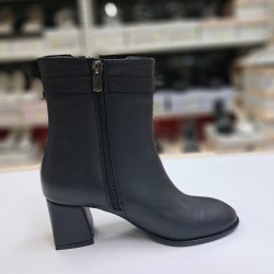 Swell Soft kemer detaylı kadın topuklu bot siyah