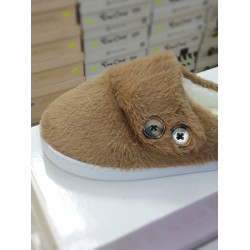 Düğme detaylı pofuduk kadın terlik kahve