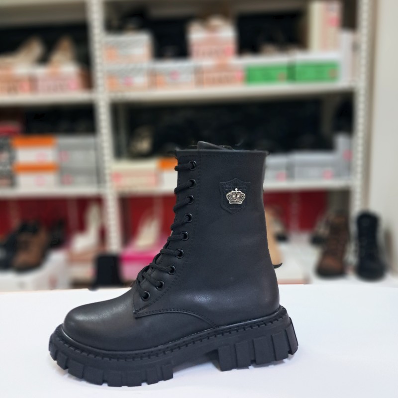 Su perisi taç detaylı kız çocuk bot siyah