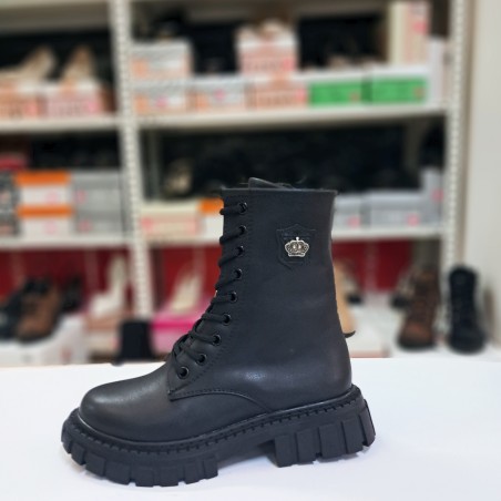 Su perisi taç detaylı kız çocuk bot siyah