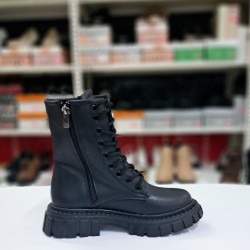 Su perisi taç detaylı kız çocuk bot siyah