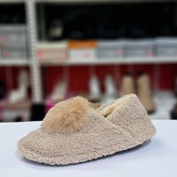 Pofuduk kadın ev patiği sütlü kahve