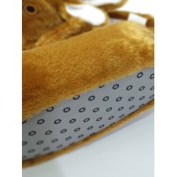 Tavşan detaylı kız çocuk ev patiği kahve