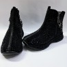 Paris taş detaylı içi yünlü kadın bot siyah