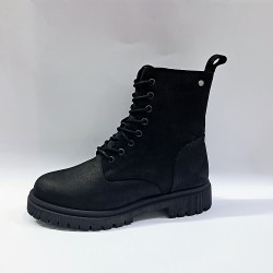 Muya Tetto kadın bot siyah