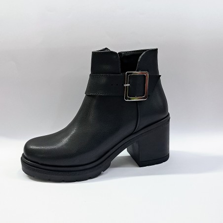 Su perisi kemer detaylı kadın topuklu bot siyah