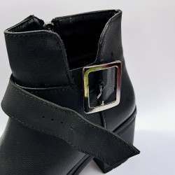 Su perisi kemer detaylı kadın topuklu bot siyah