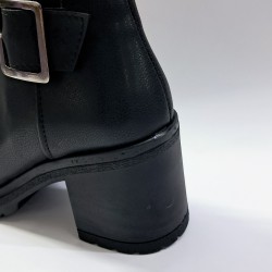 Su perisi kemer detaylı kadın topuklu bot siyah