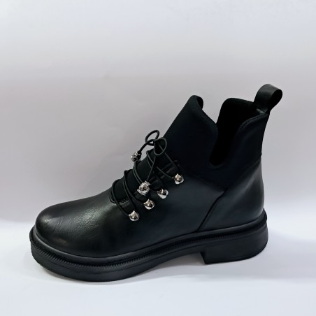 Bağcıklı kadın bot siyah