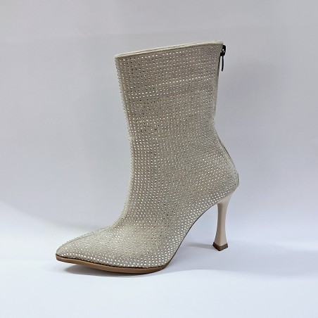 Tarhan taş detaylı süet kadın topuklu bot krem