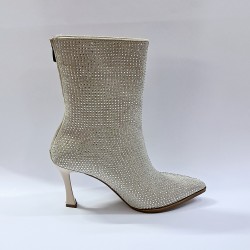 Tarhan taş detaylı süet kadın topuklu bot krem