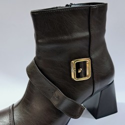 Nehir kemer detaylı kare burun kadın topuklu bot kahverengi