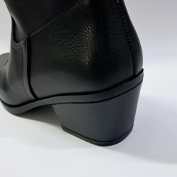 Şanzelize kadın kovboy bot siyah