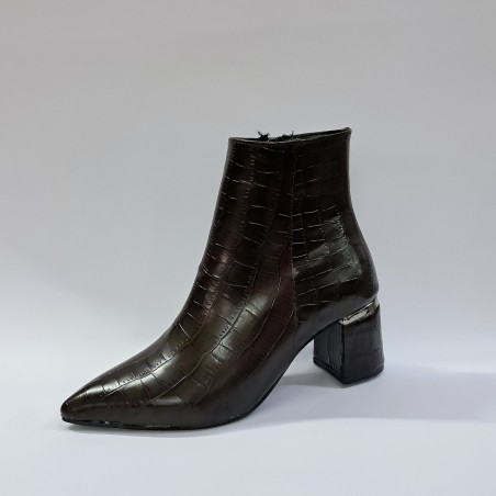 Delux Shoes deri görünümlü kadın topuklu bot kahverengi