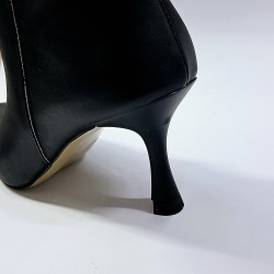 Tarhan kemer detaylı kadın topuklu bot siyah