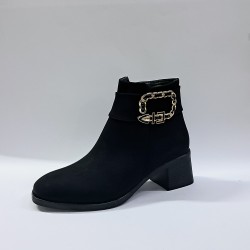 Su perisi zincir kemer desenli kadın topuklu bot