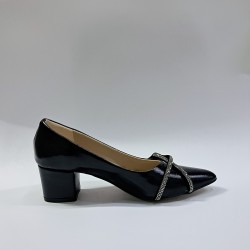 Poliriza parlak deri taş detaylı kadın topuklu ayakkabı siyah