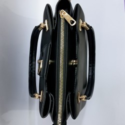 Label gold detaylı kadın kol çantası siyah