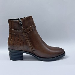 Paris deri görünümlü kemer detaylı kadın topuklu bot kahverengi