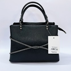 Label parlak kumaş taş detaylı kadın kol çantası siyah