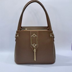 Label püsküllü kadın kol çantası sütlü kahve