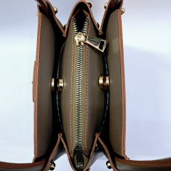 Label püsküllü kadın kol çantası sütlü kahve