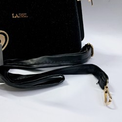 Label simli kumaş anahtarlıklı kadın kol çantası siyah