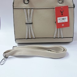 Label taş detaylı krinkıl görünümlü kadın kol çantası bej