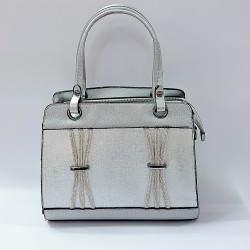 Label taş detaylı krinkıl görünümlü kadın kol çantası gümüş