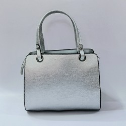 Label taş detaylı krinkıl görünümlü kadın kol çantası gümüş