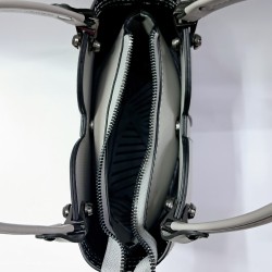 Label dikiş detaylı kadın kol çantası açık gri