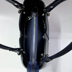 Label dikiş detaylı kadın kol çantası lacivert