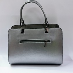 Label anahtarlıklı kadın kol çantası koyu gümüş