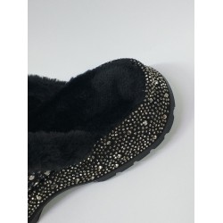 İçi yünlü taş detaylı Ortopedik kadın terlik siyah