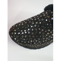 İçi yünlü taş detaylı Ortopedik kadın terlik siyah