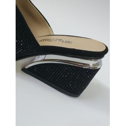 Taş detaylı dolgu topuk kadın terlik siyah