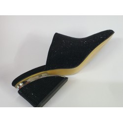 Taş detaylı dolgu topuk kadın terlik siyah