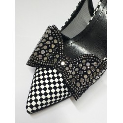 Paris taş kurdale detaylı siyah beyaz topuklu ayakkabı