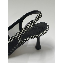 Paris taş kurdale detaylı siyah beyaz topuklu ayakkabı