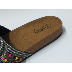 Pienn renkli boncuklu terlik yeşil çakıl taş detaylı