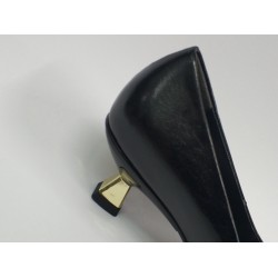 Paris minik Topuk gold toka detaylı kadın ayakkabı siyah