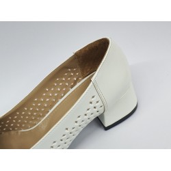 Paris taşlı kurdale detaylı kadın ayakkabı beyaz