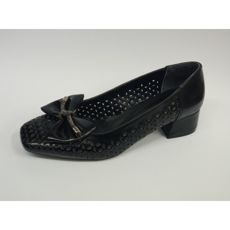 Paris taşlı kurdale detaylı kadın ayakkabı siyah