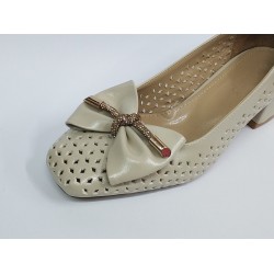 Paris taşlı kurdale detaylı kadın ayakkabı krem