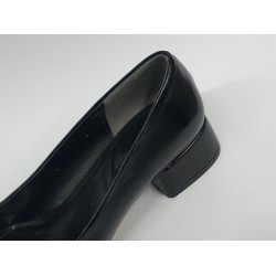 Poliriza toka detaylı kısa topuk kadın ayakkabı rugan siyah